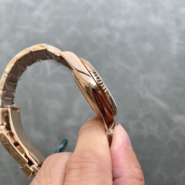 SKY-DWELLER ROSE GOLD 42 BLUE DIAL