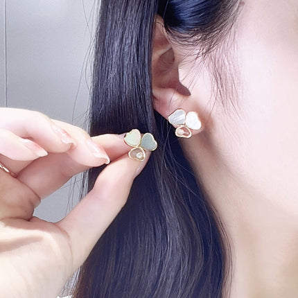 HAPPY WING MOP EARRINGS 1 DIAMOND