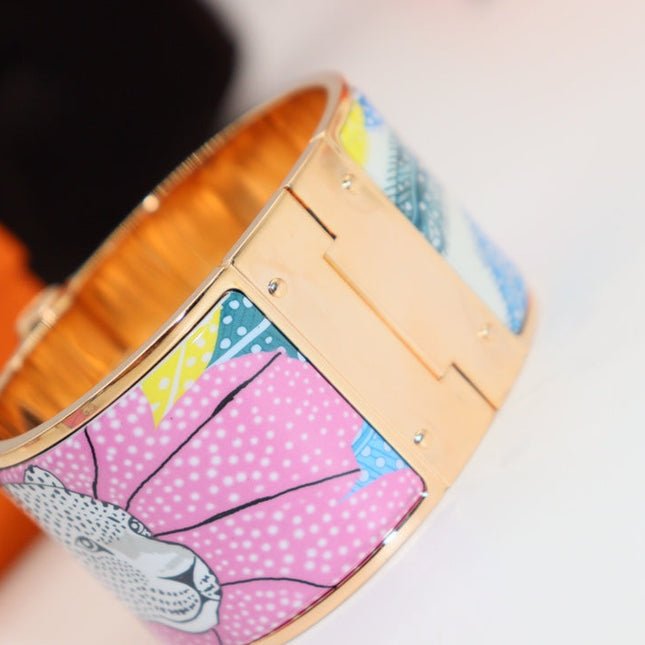 PINK PANTHERE HINGED BRACELET 36MM