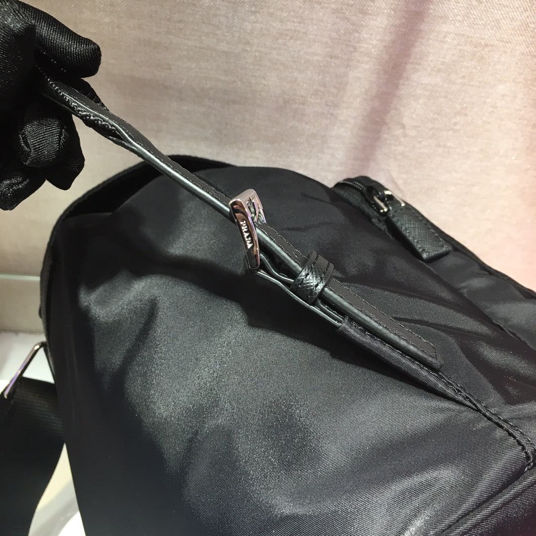 PRADA 26S BACKPACK 32 IN BLACK RE-NYLON