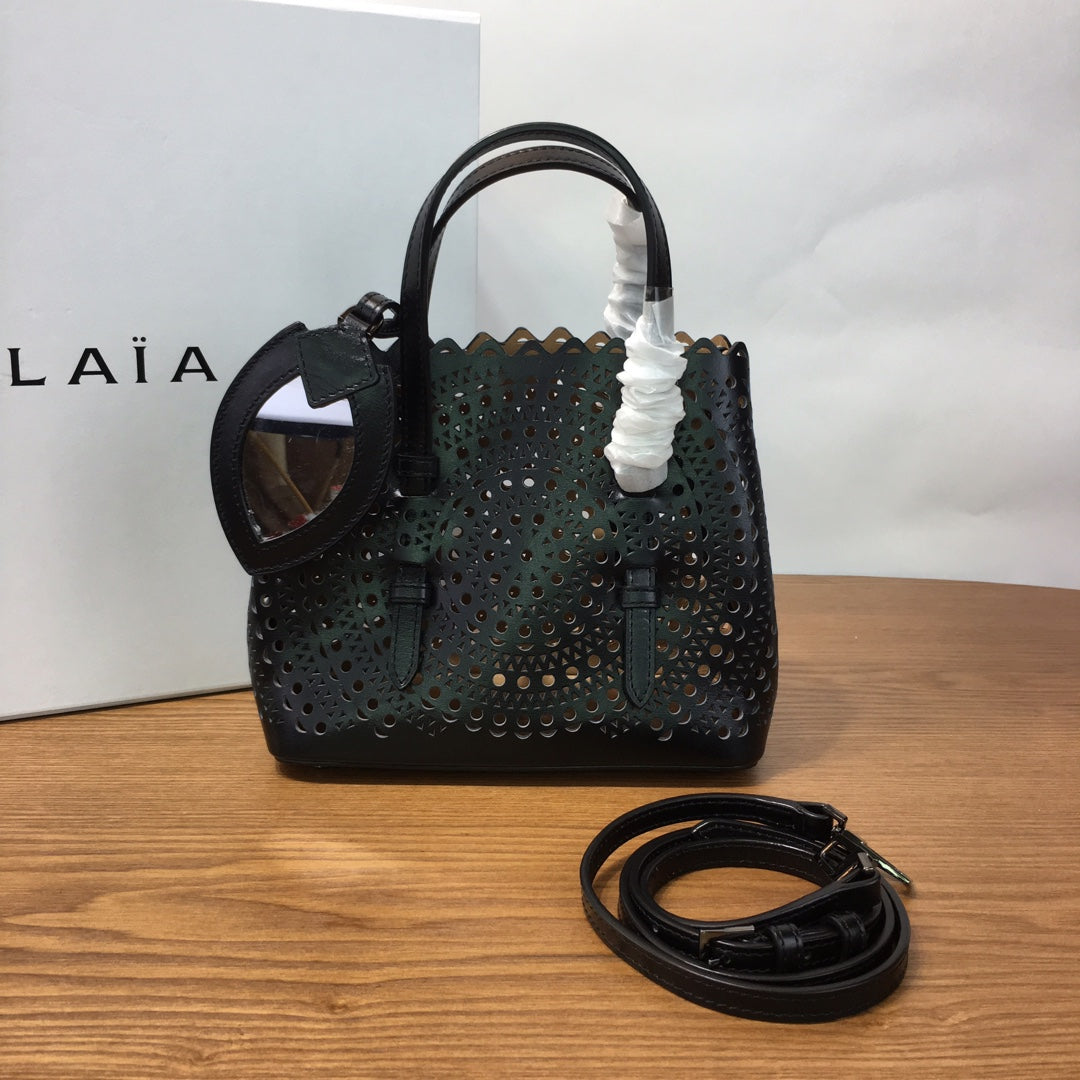 MINA 20 BAG IN BLACK VIENNA CALFSKIN