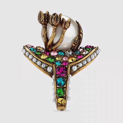 GUCCI 26S PEARL BEE MULTICOLOR CRYSTAL STATEMENT RING IN AGED GOLD TONE METAL 624287