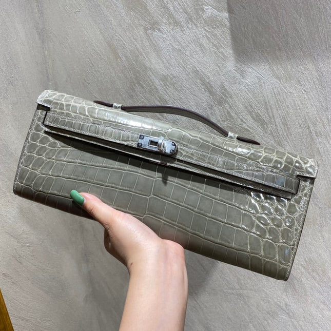 KELLY CUT 31 IN ASH GRAY SHINNY ALLIGATOR LEATHER WITH SILVER HARDWARE
