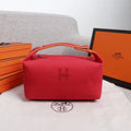 HM BRIDE-A-BRAC 21 RED CANVAS