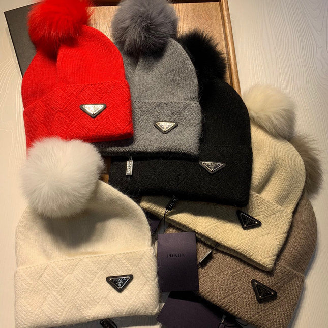 BEANIE HAT IN WHITE WOOL AND RABBIT FUR 361435