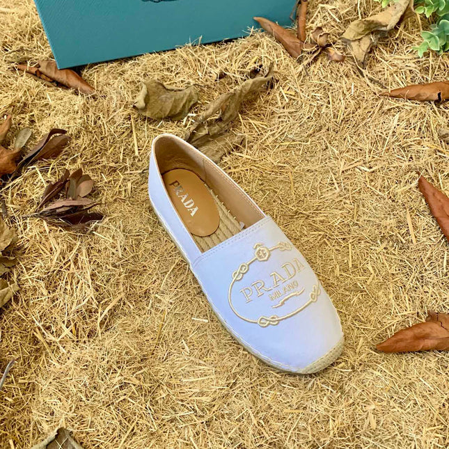 PRADA 26S ESPADRILLE FLATS IN WHITE CANVAS EMBROIDERED LOGO