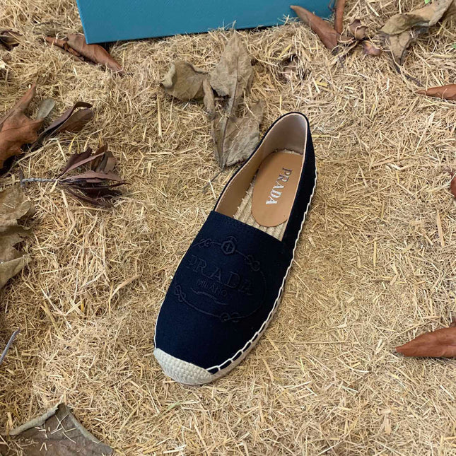 PRADA 26S ESPADRILLE FLATS IN BLACK CANVAS EMBROIDERED LOGO