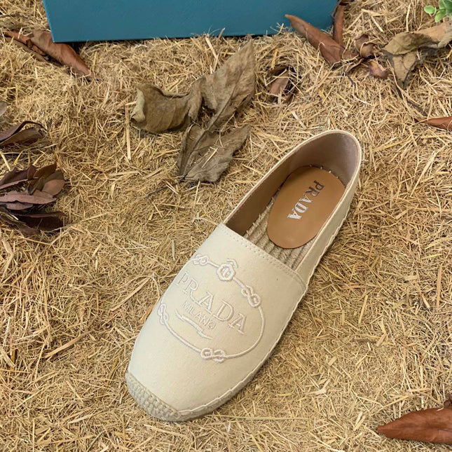 PRADA 26S ESPADRILLE FLATS IN LIGHT BEIGE CANVAS EMBROIDERED LOGO