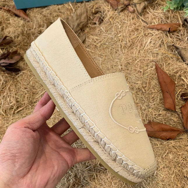 PRADA 26S ESPADRILLE FLATS IN LIGHT BEIGE CANVAS EMBROIDERED LOGO