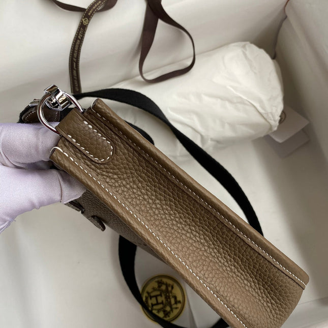 HM 25S EVELYNE 17 CM IN LIGHT EARTH BROWN COWHIDE AND BLACK CANVAS WITH SILVER HARDWARE