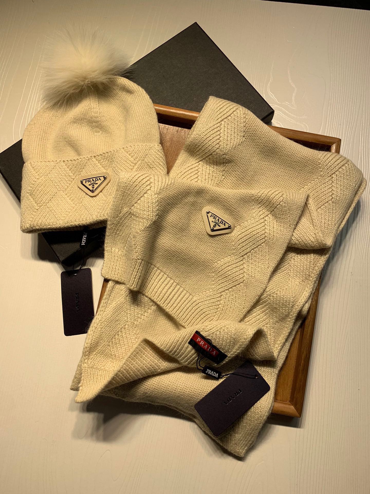 SET SCARF AND HAT IN BISQUE BEIGE WOOL AND RABBIT FUR 416365