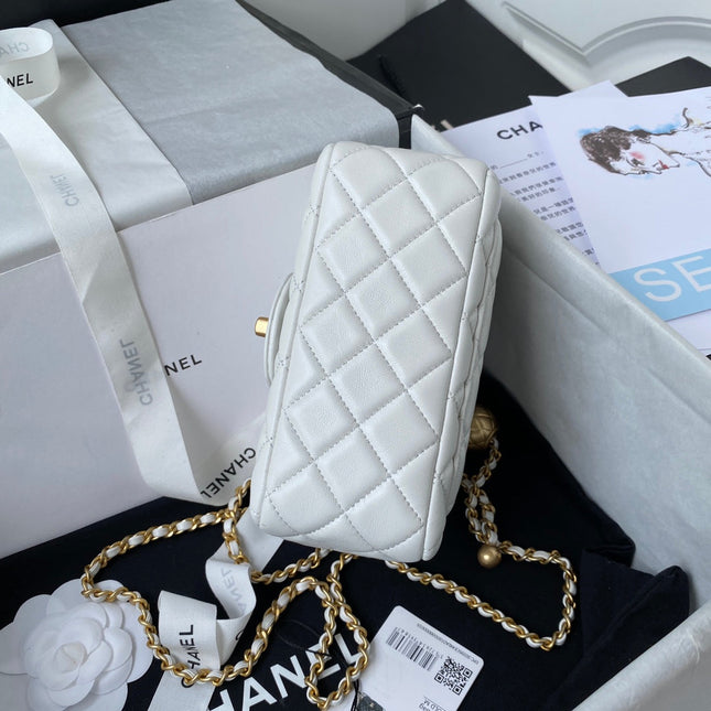 CHANEL 25S SMALL FLAP BAG 17 IN WHITE LAMBSKIN GOLD HARDWARE