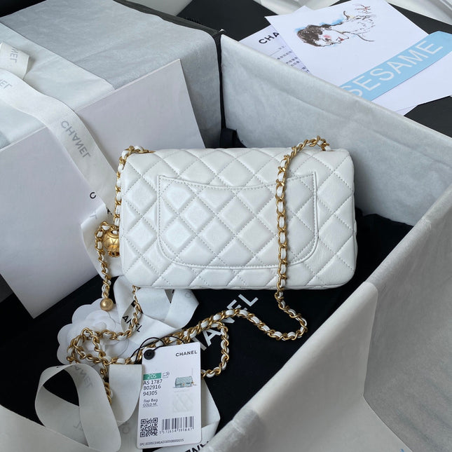 CHANEL 25S FLAP BAG 20 IN WHITE LAMBSKIN GOLD HARDWARE