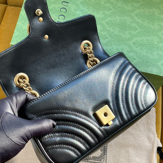 GG MARMONT MATELASSÉ SMALL 22 BAG BLACK CALFSKIN