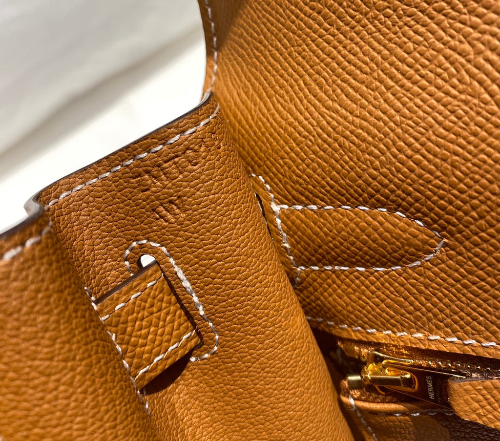 KELLY 28CM IN GOLD EPSOM CALFSKIN GOLD HARDWARE