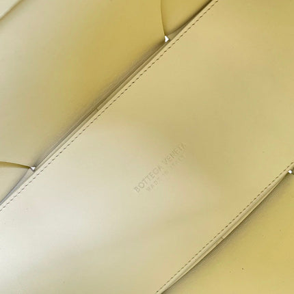 ARCO TOTE 36 IN PALE YELLOW CALFSKIN