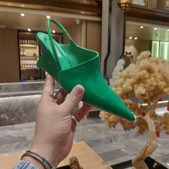 PRADA 26S SLINGBACK KITTEN HEELS IN EMERALD GREEN PATENT CALFSKIN