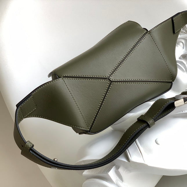 LOEWE 26S PUZZLE EDGE BAG 18 IN OLIVE GREEN CALFSKIN