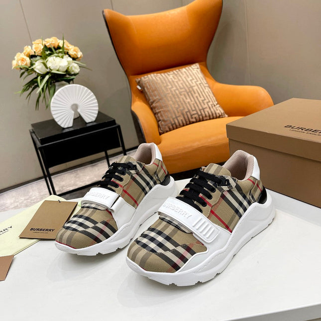 BURBERRY 26S STRIPED SNEAKERS IN BEIGE CANVAS