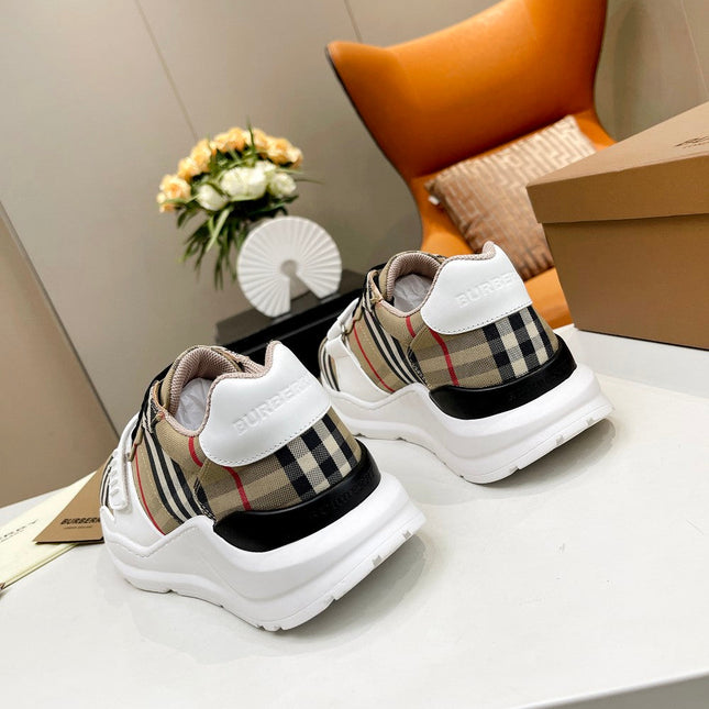 BURBERRY 26S STRIPED SNEAKERS IN BEIGE CANVAS
