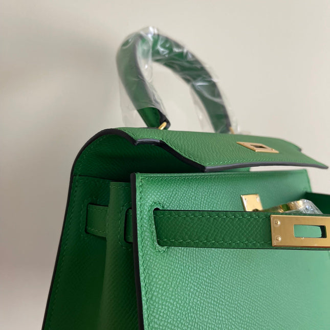 KELLY MINI 20 BAG IN EMERALD GREEN CALFSKIN WITH GOLD HARDWARE