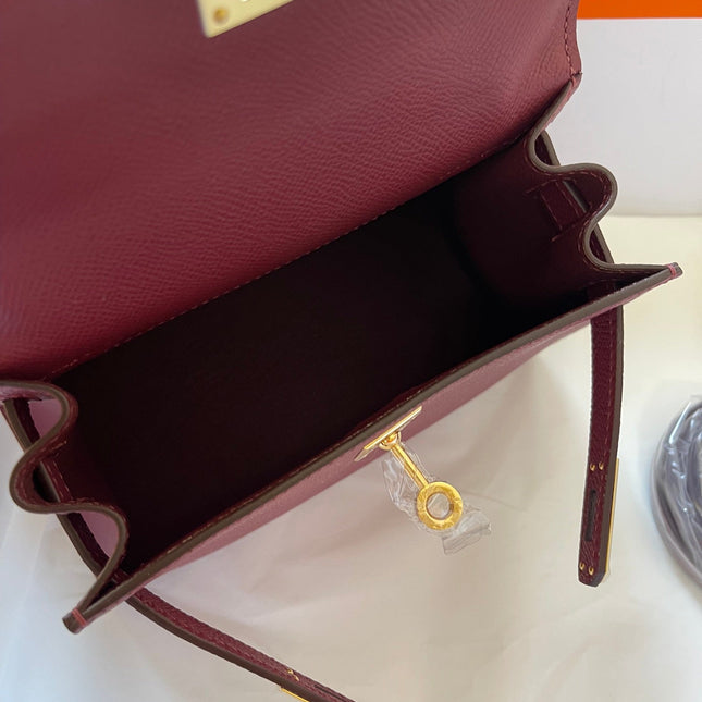 KELLY MINI 20 BAG IN GARNET RED CALFSKIN WITH GOLD HARDWARE