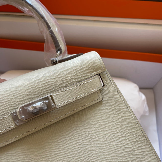 KELLY MINI 20 BAG IN OAT TAN CALFSKIN WITH SILVER HARDWARE