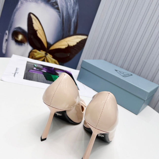 PRADA 26S POINTED TOE PUMPS STILETTO HEEL 95MM IN NUDE BEIGE PATENT CALFSKIN LOGO