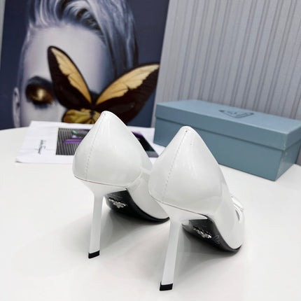 PRADA 26S POINTED TOE PUMPS STILETTO HEEL 95MM IN WHITE PATENT CALFSKIN LOGO