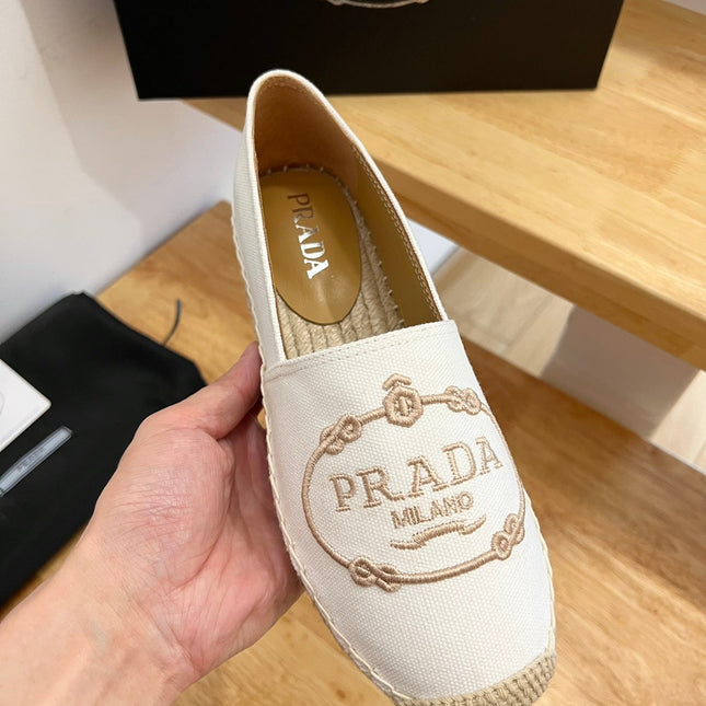 PRADA 26S EMBROIDERED LOGO ESPADRILLE FLATS IN IVORY WHITE CANVAS