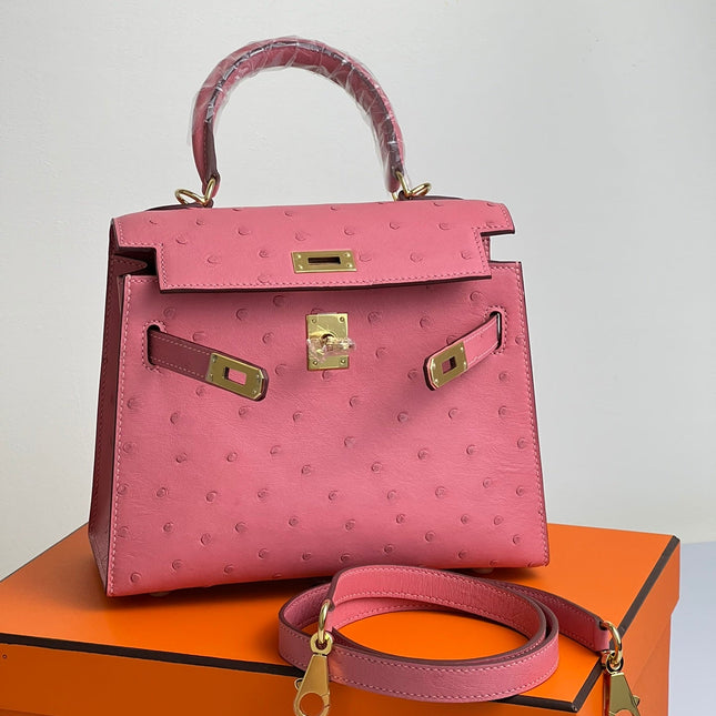 KELLY BAG 20 IN ROUGE PINK OSTRICH LEATHER WITH GOLD HARDWARE