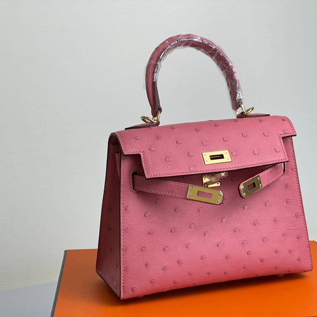 KELLY BAG 20 IN ROUGE PINK OSTRICH LEATHER WITH GOLD HARDWARE