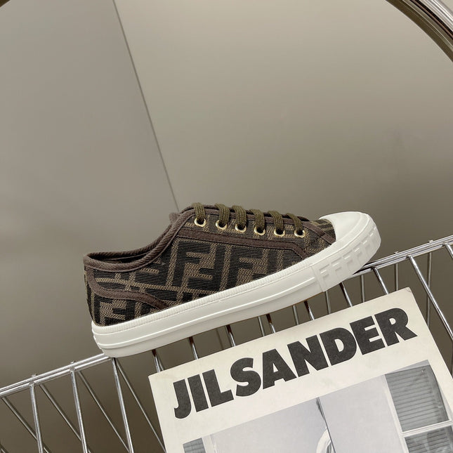 FENDI DOMINO MOTIF LOW-TOP SNEAKERS IN BROWN CANVAS