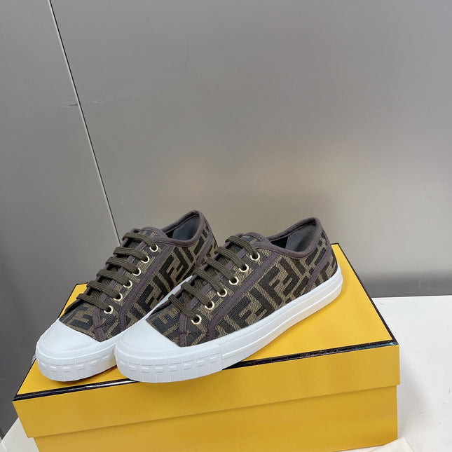 FENDI DOMINO MOTIF LOW-TOP SNEAKERS IN BROWN CANVAS