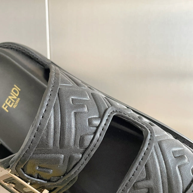 FENDI BAGUETTE DAD SANDALS IN BLACK EMBOSSED CALFSKIN WITH GOLD HARDWARE