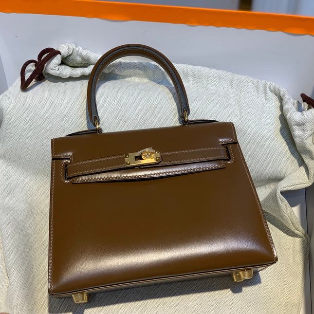 KELLY MINI 20 BAG IN CHOCOLATE BROWN SMOOTH CALFSKIN WITH GOLD HARDWARE