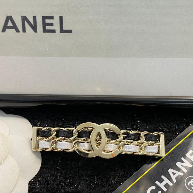 CHANEL 26S DOUBLE C LOGO CHAIN WEAVE BAR HAIR CLIP IN BLACK & WHITE LEATHER AND GOLD METAL 629927