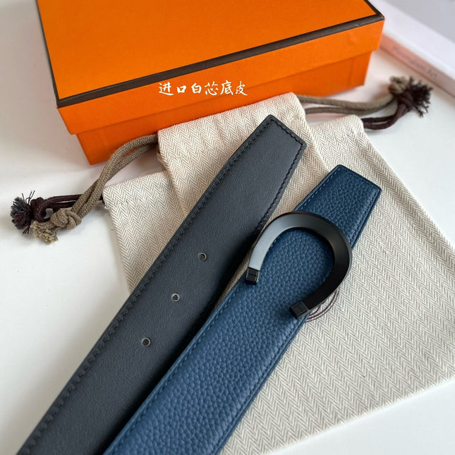 HM LUCK BELT BUCKLE & REVERSIBLE BLACK AND NAVY BLUE LEATHER STRAP 38MM