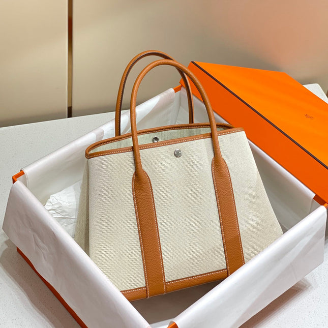 GARDEN PARTY 36CM IN WHITE TOILETS COTTON CANVAS AND BROWN CALFSKIN