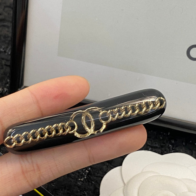 CHANEL 26S DOUBLE C LOGO CHAIN BAR HAIR CLIP IN BLACK RESIN & GOLD METAL 629928