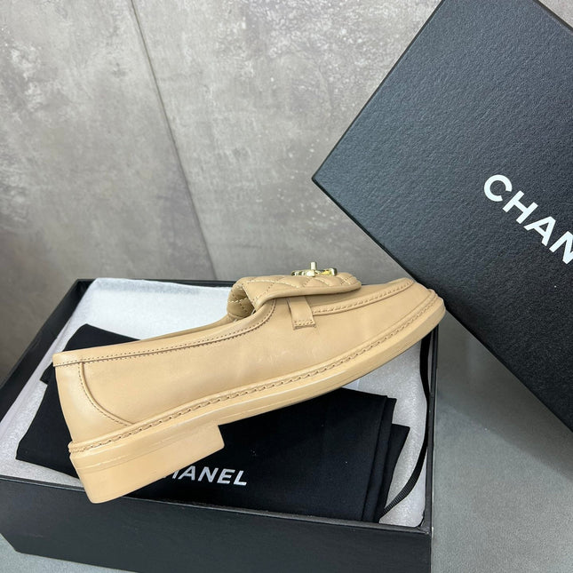 CHANEL 26S LOAFERS IN BEIGE QUILTED CALFSKIN WITH CC LOGO