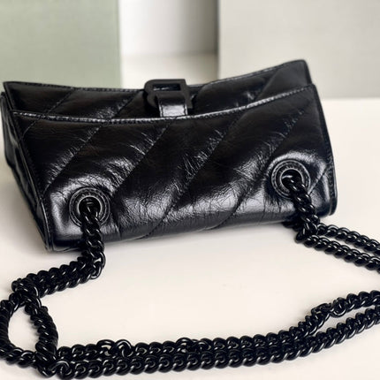 CRUSH SMALL CHAIN BAG 25 IN BLACK QUILTED CRUSHED CALFSKIN BLACK HARDWARE