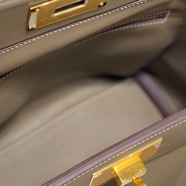 MINI 24/24 21CM IN TOGO ETOUPE EVERCOLOR CALFSKIN GOLD KELLY BUCKLE