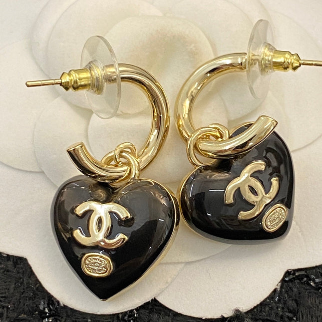 CHANEL 26S DOUBLE C LOGO FULL PAVE CRYSTAL HEART CHARM HOOP EARRINGS IN GOLD METAL 633110