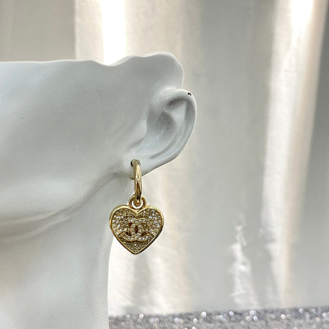 CHANEL 26S DOUBLE C LOGO FULL PAVE CRYSTAL HEART CHARM HOOP EARRINGS IN GOLD METAL 633110
