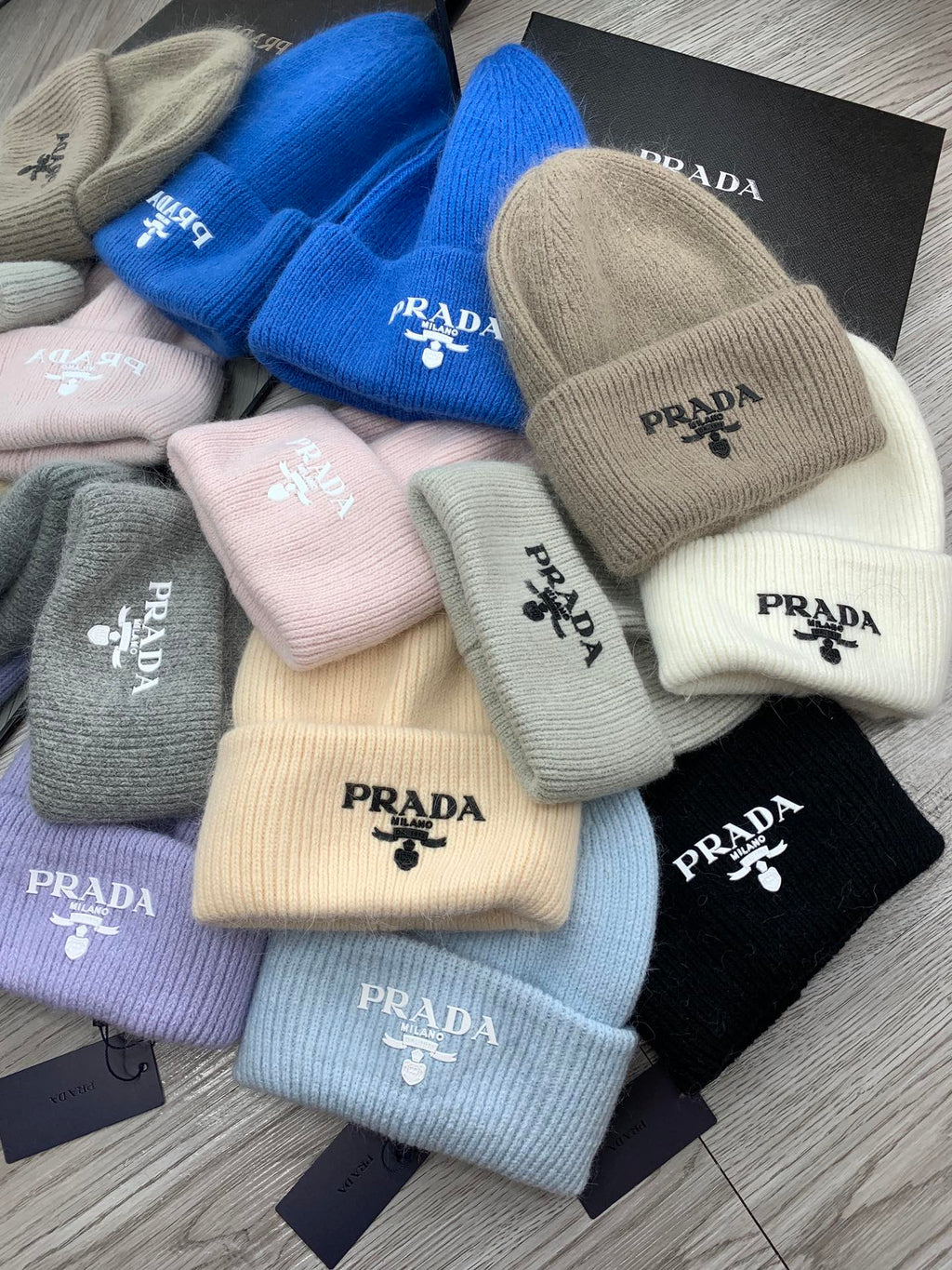 BEANIE HAT IN SOLF PINK WOOL 108751