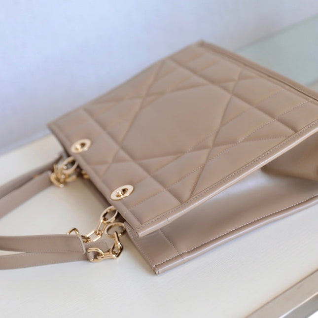 LARGE TOTE BOOK 36 BAG IN BEIGE CREAM CALFSKIN