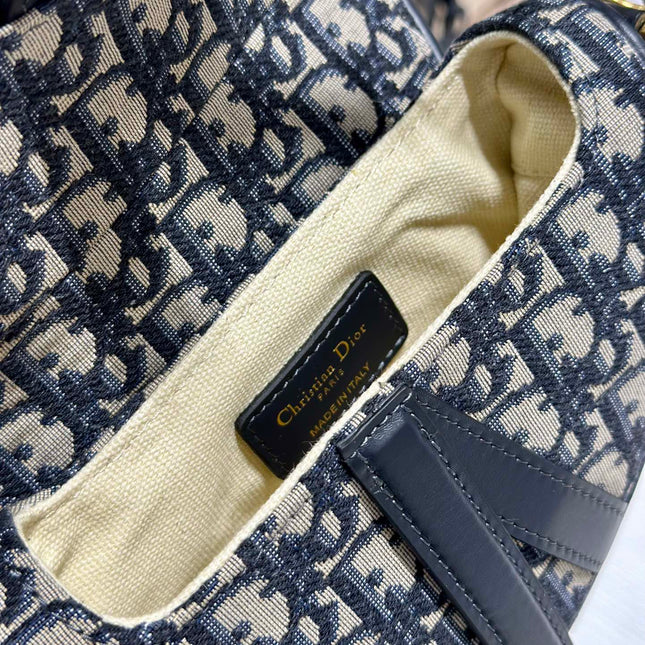 DIOR 26S SADDLE BAG 25 IN BLUE OBLIQUE JACQUARD