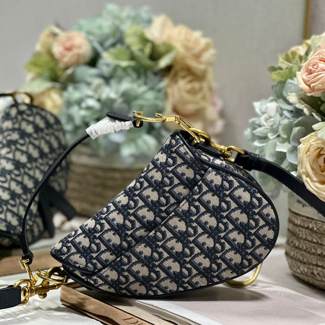 DIOR 26S SADDLE BAG 25 IN BLUE OBLIQUE JACQUARD