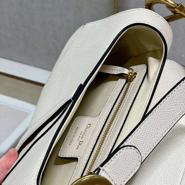 DIOR 26S SADDLE BAG 25 IN WHITE CALFSKIN
